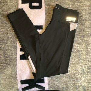 Victoria’s Secret PINK reflective leggings